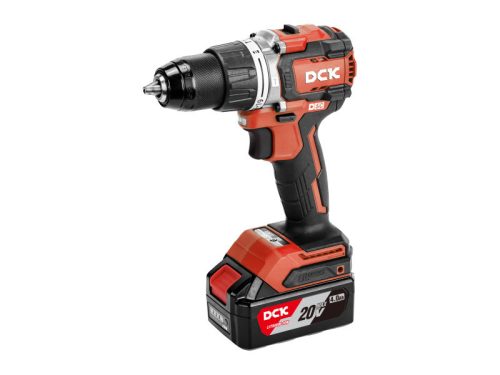 DCK Akkus ütvefúró-csavarozó 90 Nm szénkefe nélküli 20 V (2 x 4,0 Ah akku + töltő)