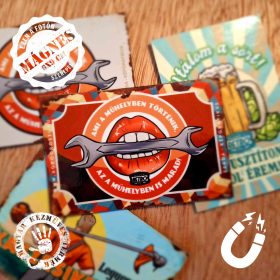   Retro hűtőmágnes - Ami a műhelyben történik - piros - 6x9 cm